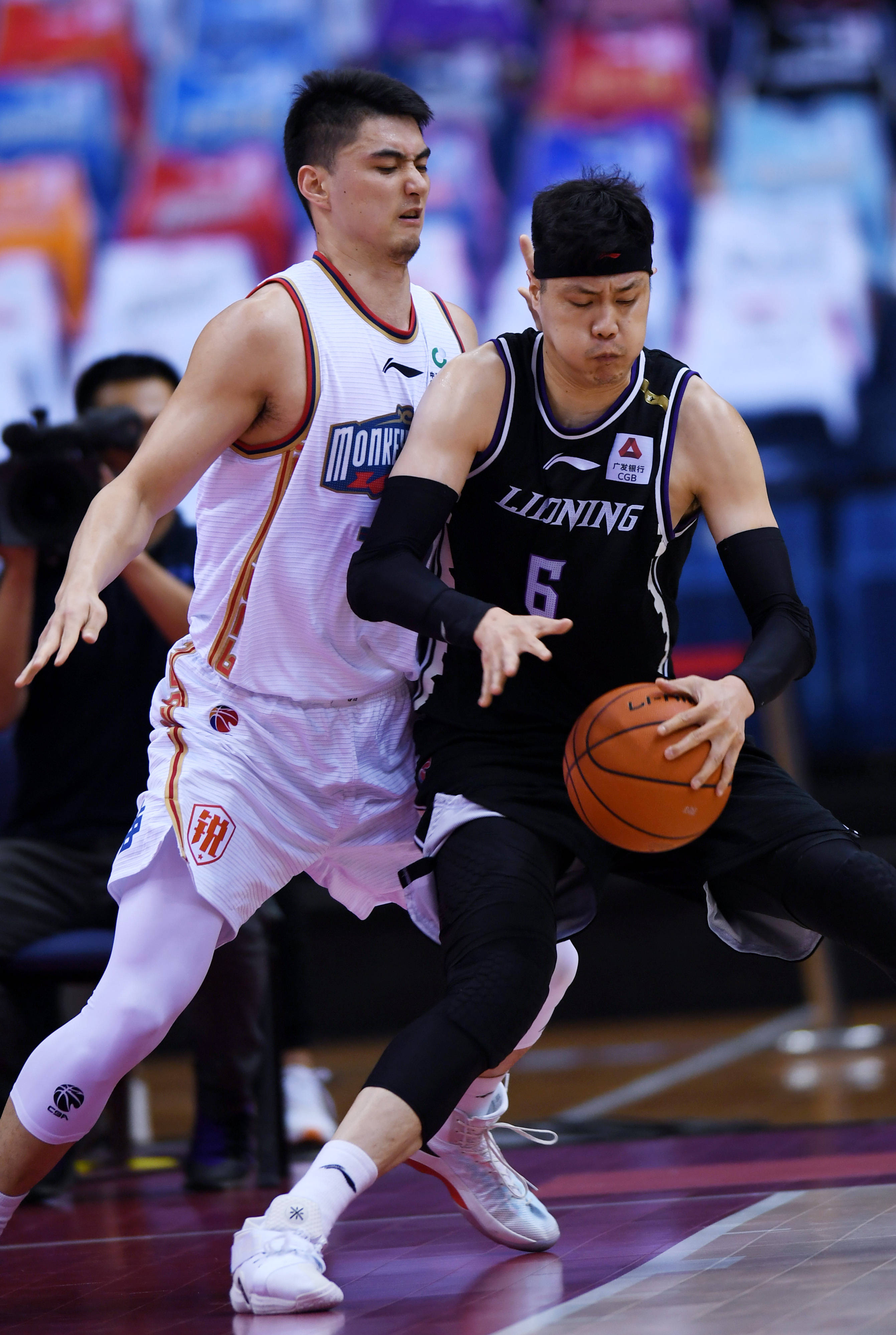 但额外的杆 但额外的杆